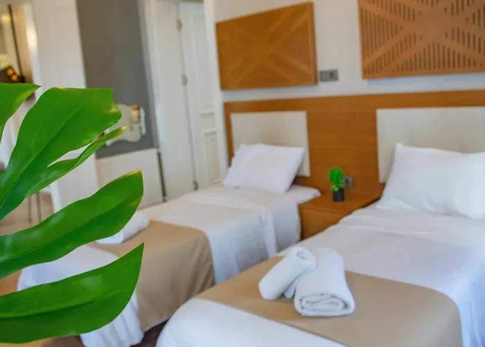 Modern 2br Flat 1min Walk To Taksim Square Апартаменты