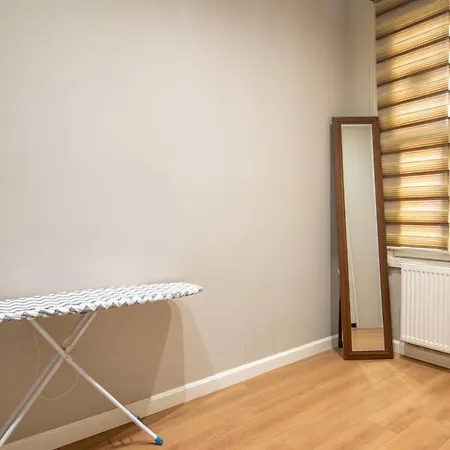 Modern 2br Flat 1min Walk To Taksim Square * 이스탄불