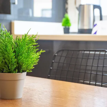 Modern 2br Flat 1min Walk To Taksim Square 아파트
