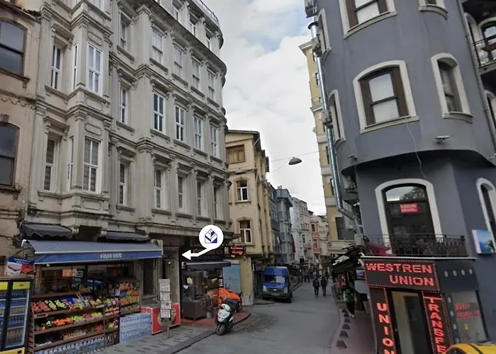 Modern 2br Flat 1min Walk To Taksim Square