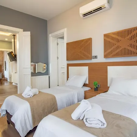 Modern 2br Flat 1min Walk To Taksim Square